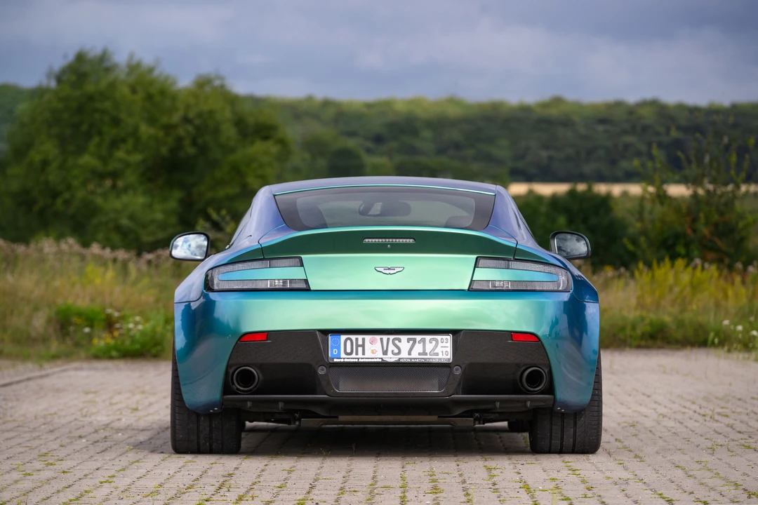 2016 Aston Martin V12 Vantage (2010-2018) - Image 6 of 31