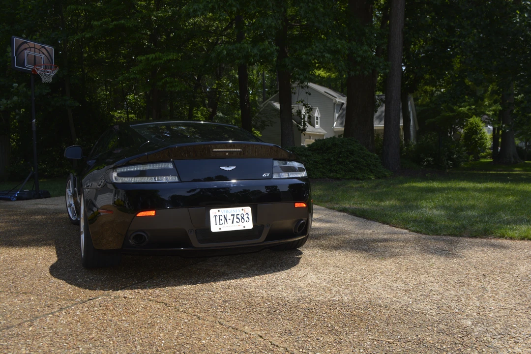 2016 Aston Martin V8 Vantage (2006-2017) - Image 17 of 31