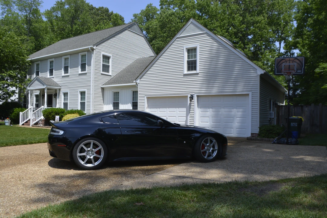 2016 Aston Martin V8 Vantage (2006-2017) - Image 13 of 31