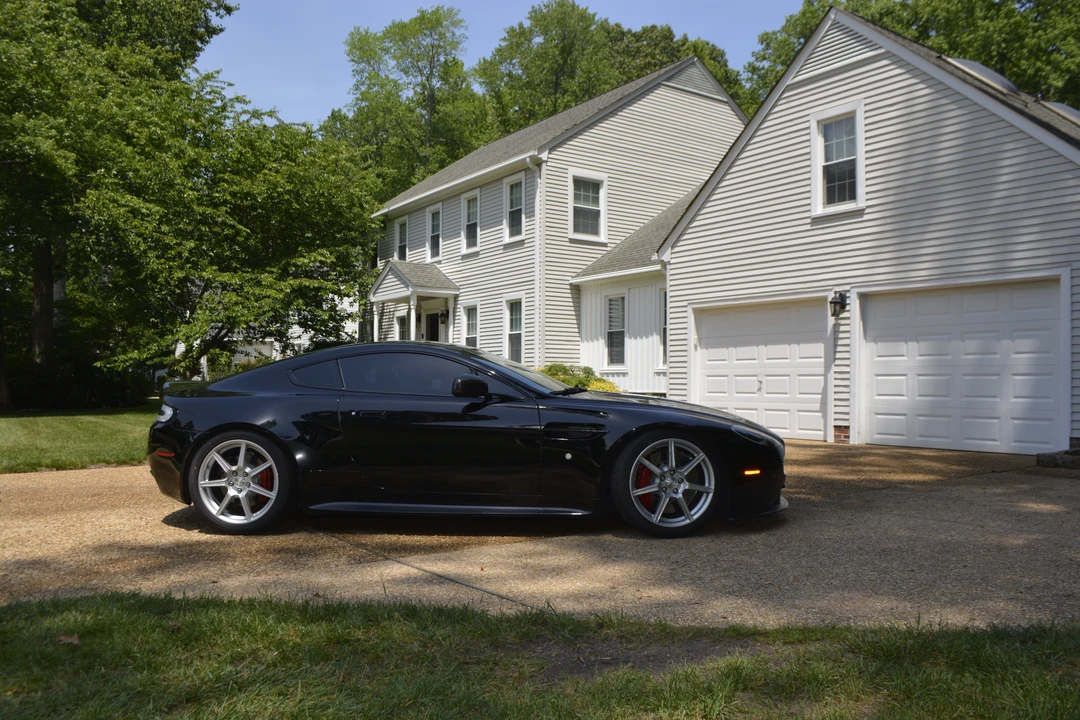 2016 Aston Martin V8 Vantage (2006-2017) - Image 11 of 31