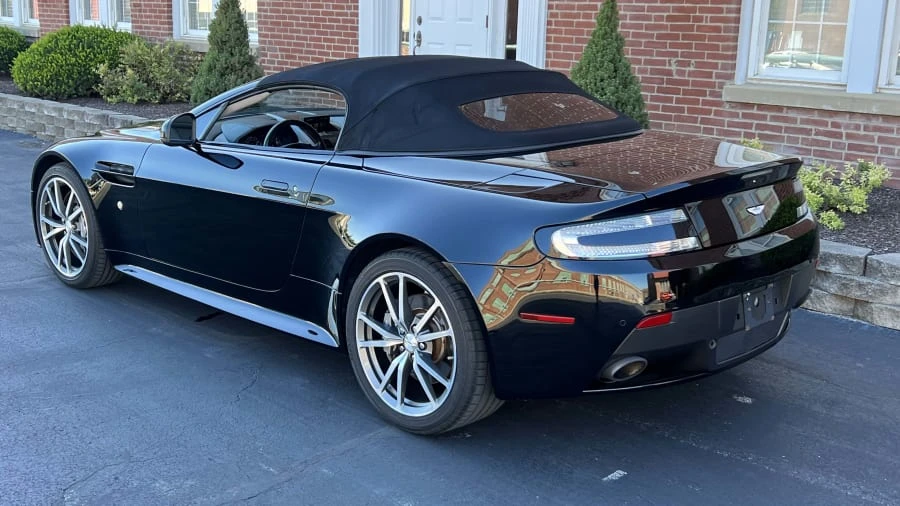 2016 Aston Martin V8 Vantage (2006-2017) - Image 6 of 12