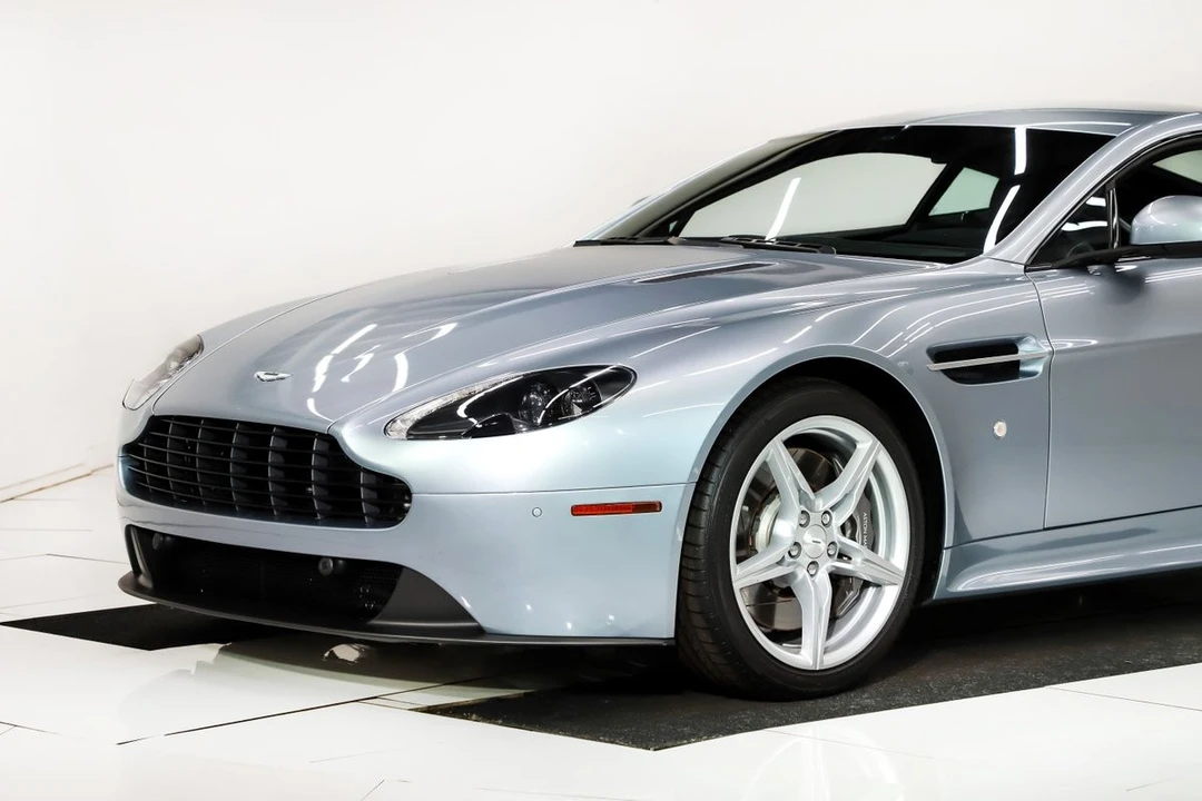 2016 Aston Martin V8 Vantage (2006-2017) - Image 10 of 12