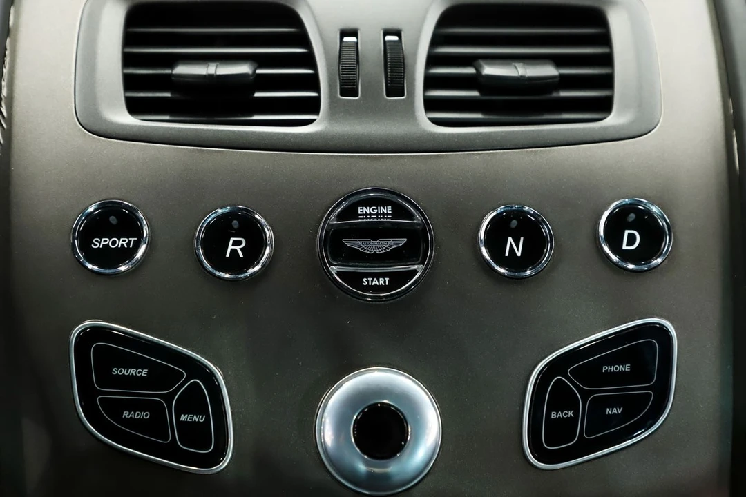 2016 Aston Martin V8 Vantage (2006-2017) - Image 4 of 12