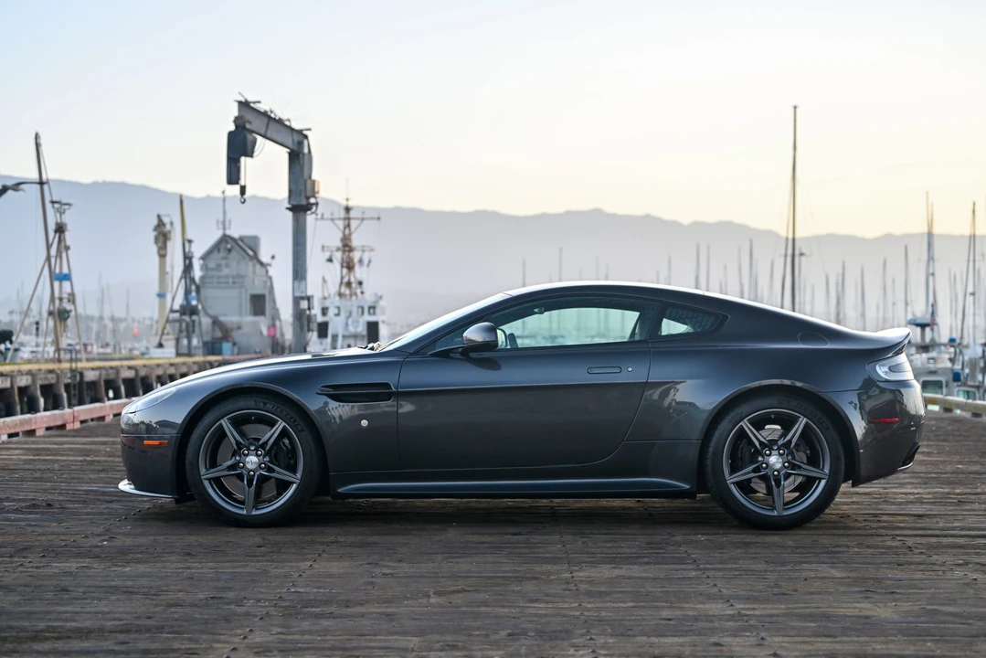 2016 Aston Martin V8 Vantage (2006-2017) - Image 19 of 31