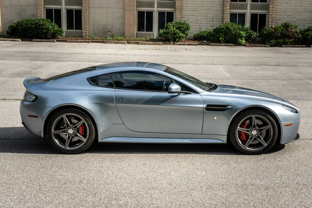 2016 Aston Martin V8 Vantage (2006-2017) - Image 10 of 31