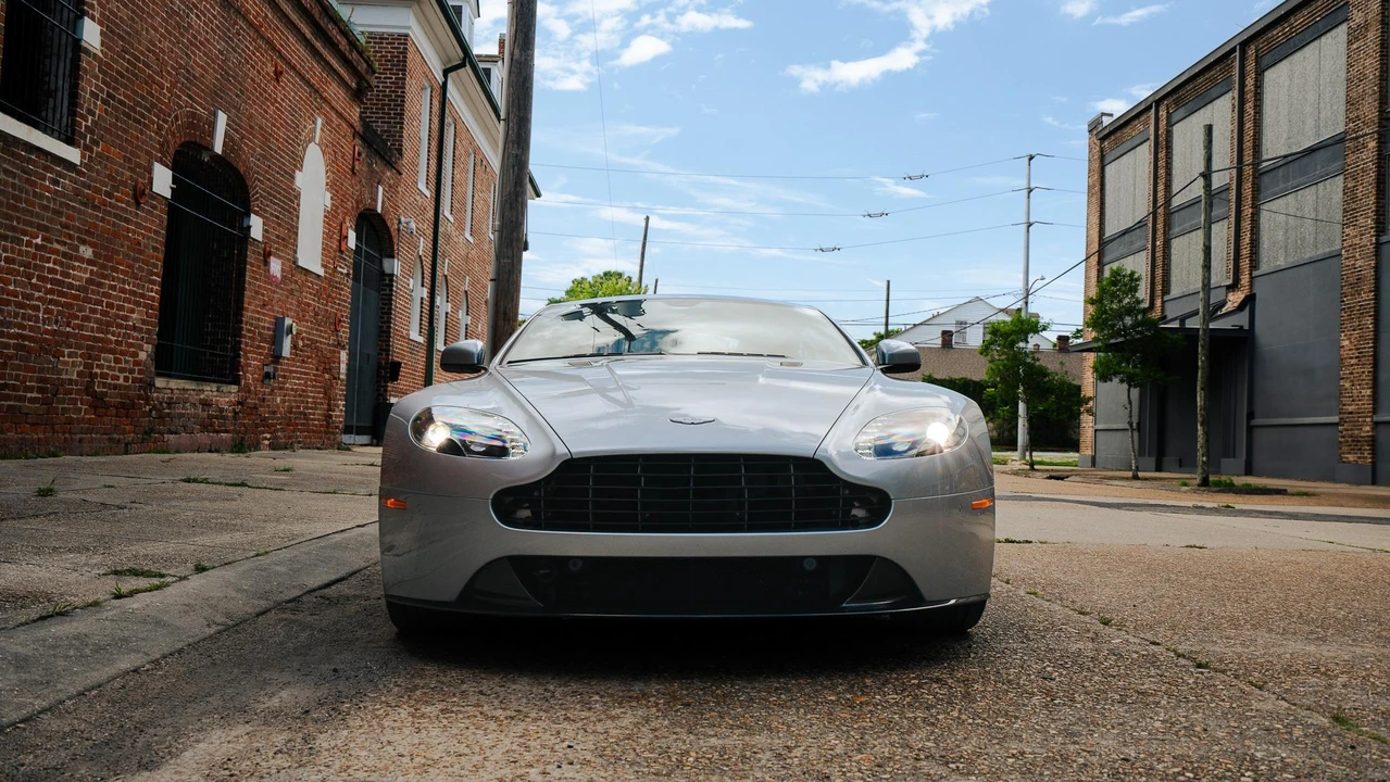 2016 Aston Martin V8 Vantage (2006-2017) - Image 7 of 31