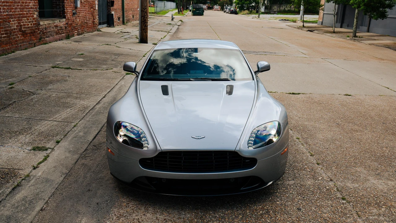 2016 Aston Martin V8 Vantage (2006-2017) - Image 6 of 31