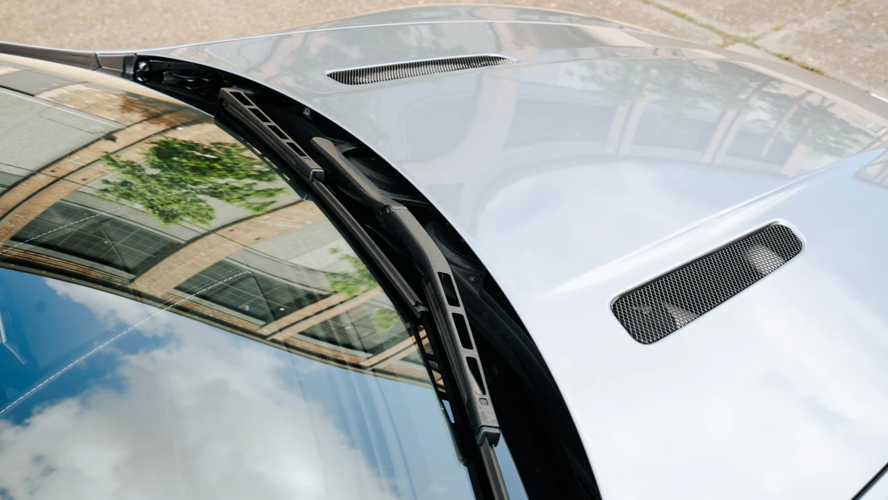 2016 Aston Martin V8 Vantage (2006-2017) - Image 25 of 31