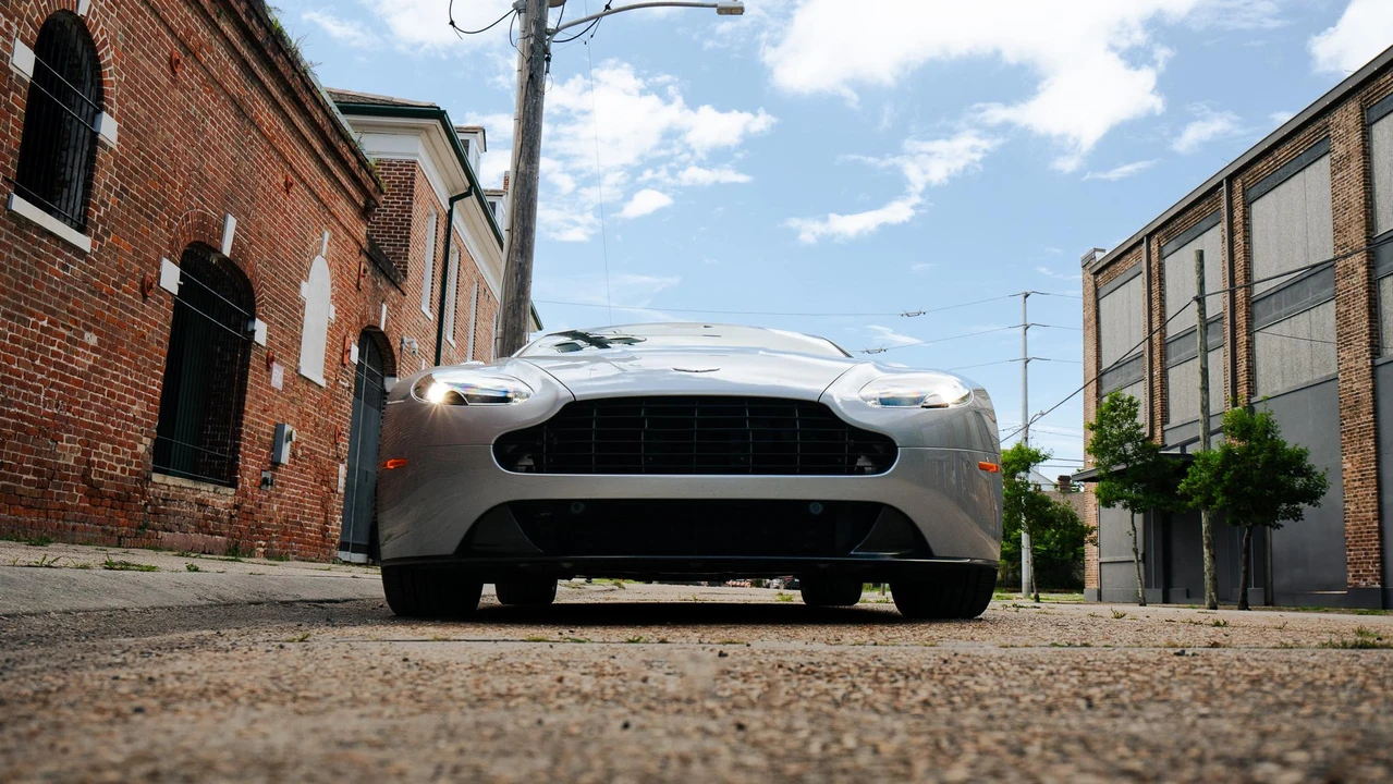 2016 Aston Martin V8 Vantage (2006-2017) - Image 8 of 31