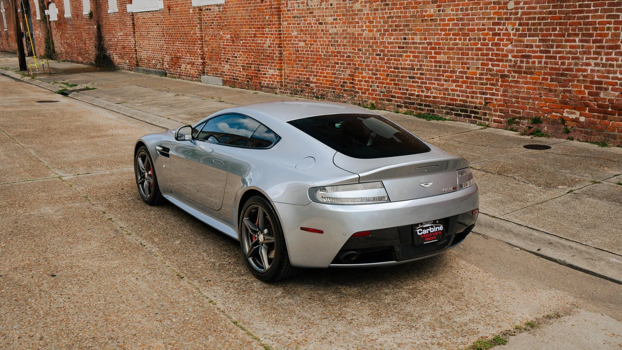 2016 Aston Martin V8 Vantage (2006-2017) - Image 15 of 31