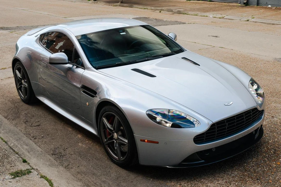 2016 Aston Martin V8 Vantage (2006-2017) - Image 2 of 31