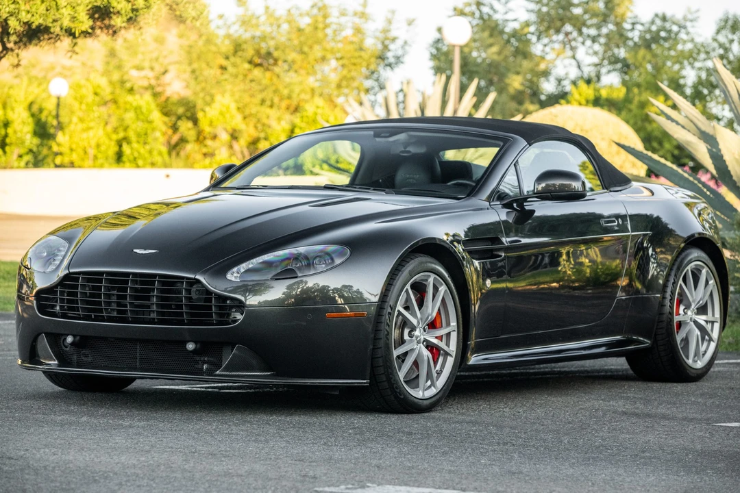 2016 Aston Martin V8 Vantage (2006-2017) - Image 2 of 31