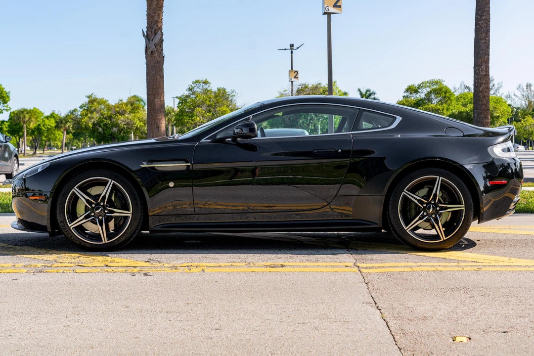2016 Aston Martin V8 Vantage (2006-2017) - Image 3 of 31
