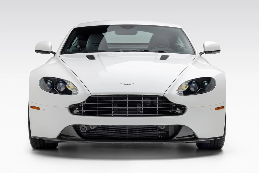 2016 Aston Martin V8 Vantage (2006-2017) - Image 2 of 31