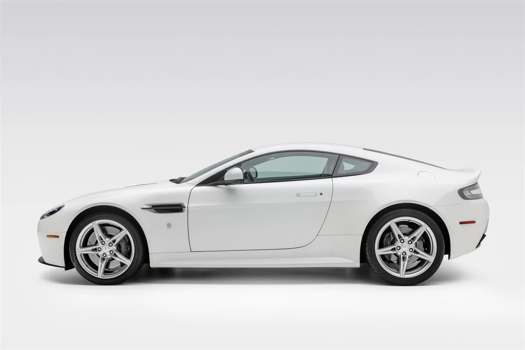2016 Aston Martin V8 Vantage (2006-2017) - Image 9 of 31