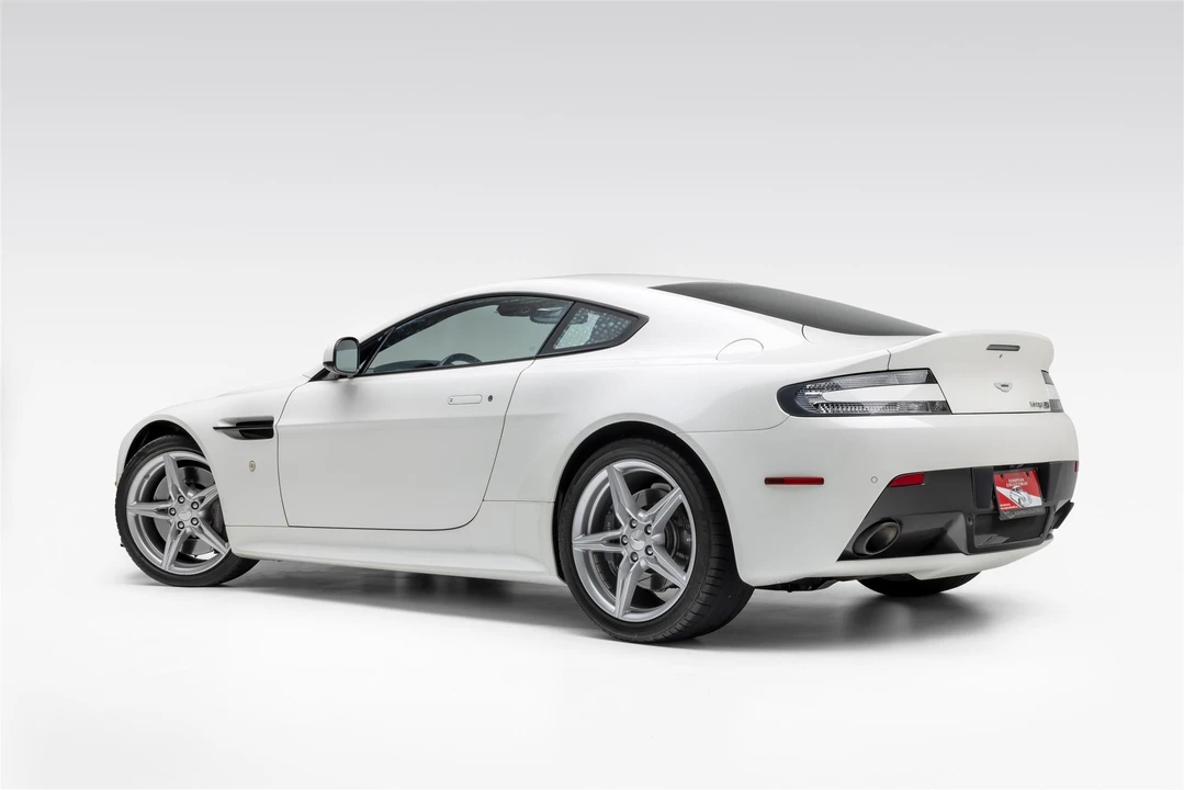 2016 Aston Martin V8 Vantage (2006-2017) - Image 10 of 31