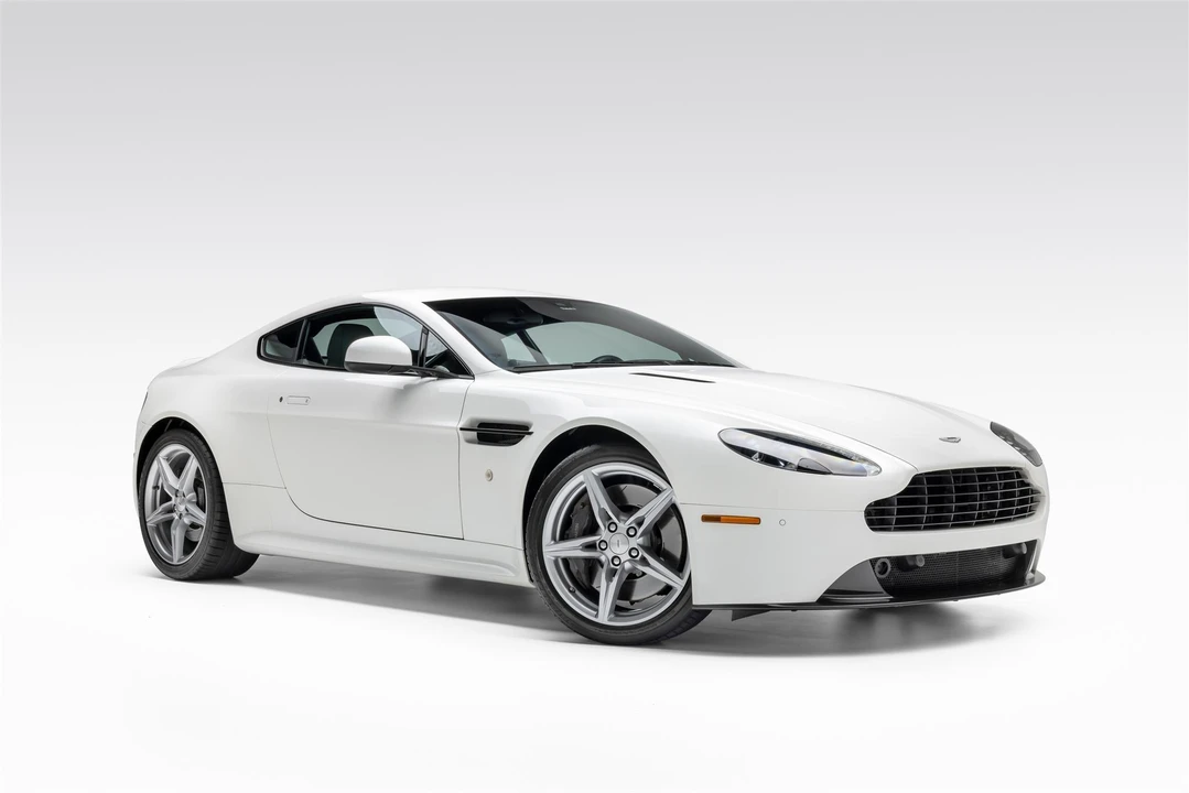 2016 Aston Martin V8 Vantage (2006-2017) - Image 15 of 31