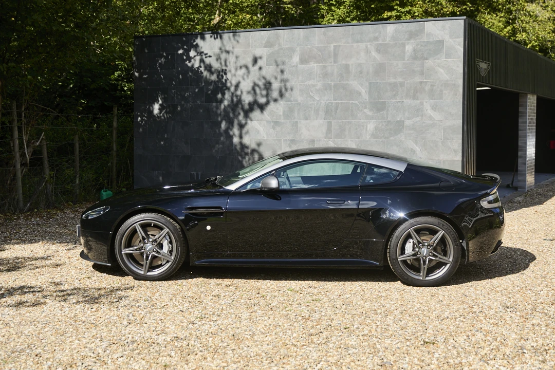 2016 Aston Martin V8 Vantage (2006-2017) - Image 8 of 31