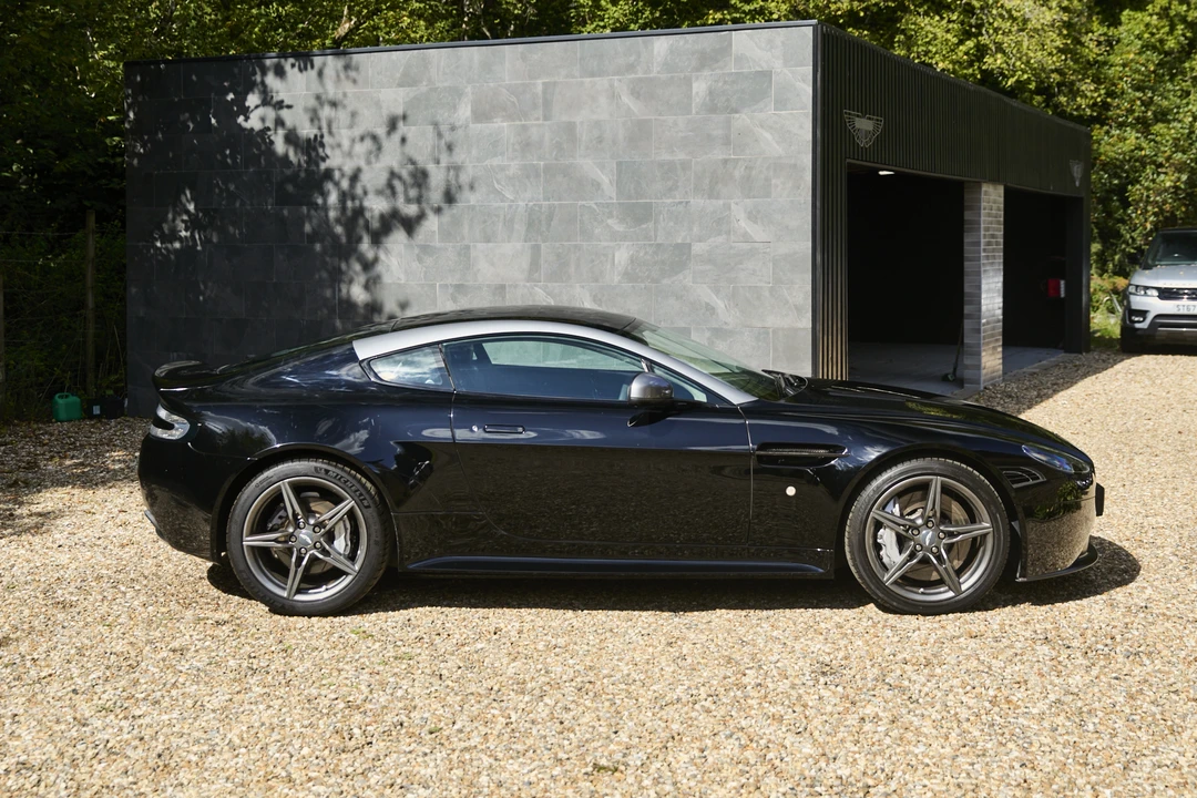 2016 Aston Martin V8 Vantage (2006-2017) - Image 4 of 31