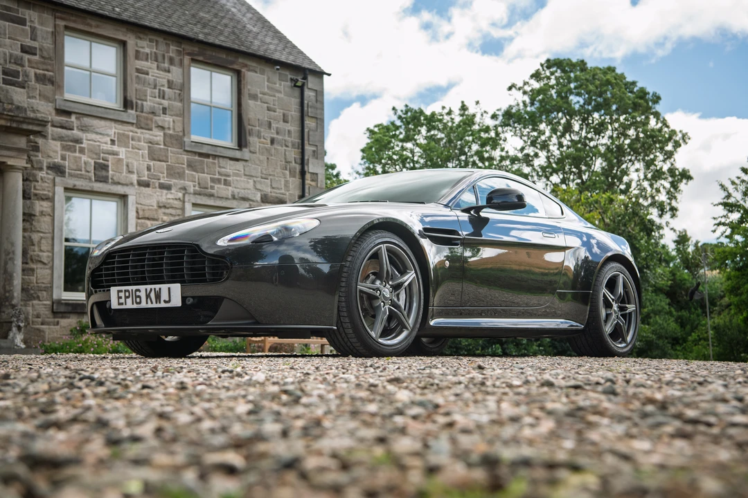 2015 Aston Martin V8 Vantage (2006-2017) - Image 17 of 31