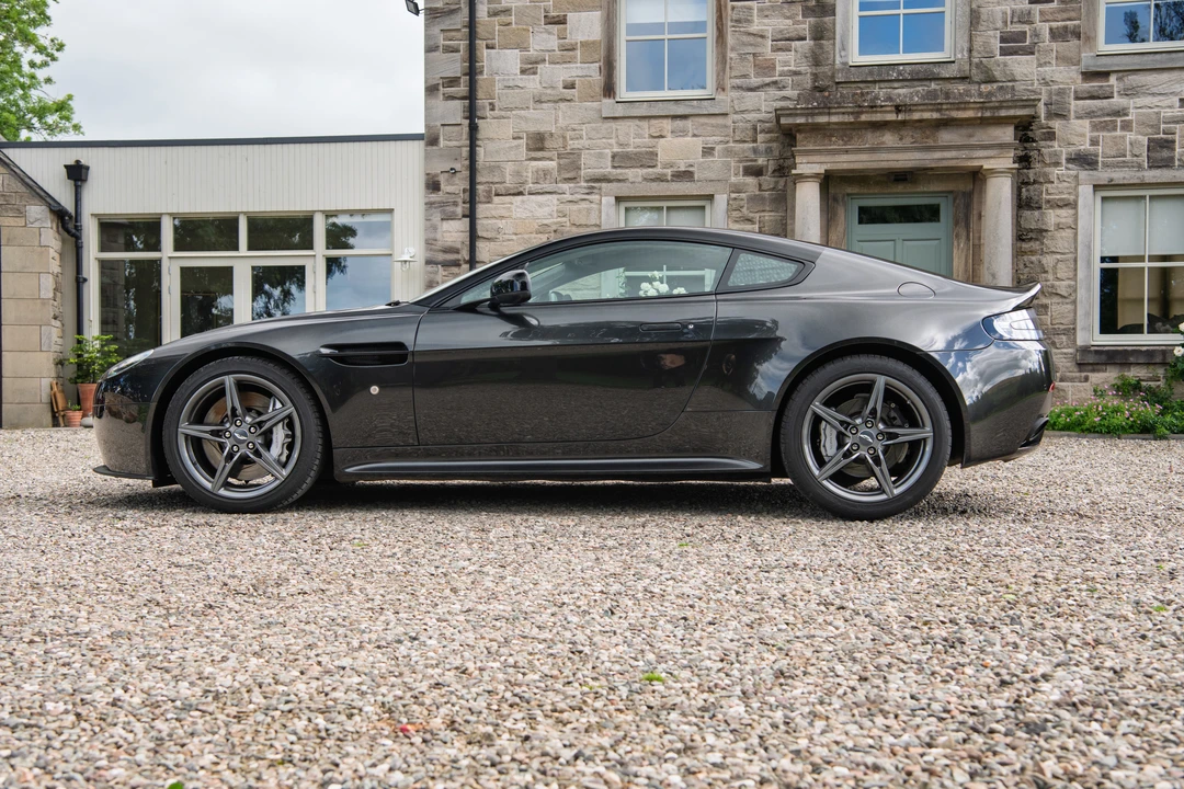 2015 Aston Martin V8 Vantage (2006-2017) - Image 4 of 31