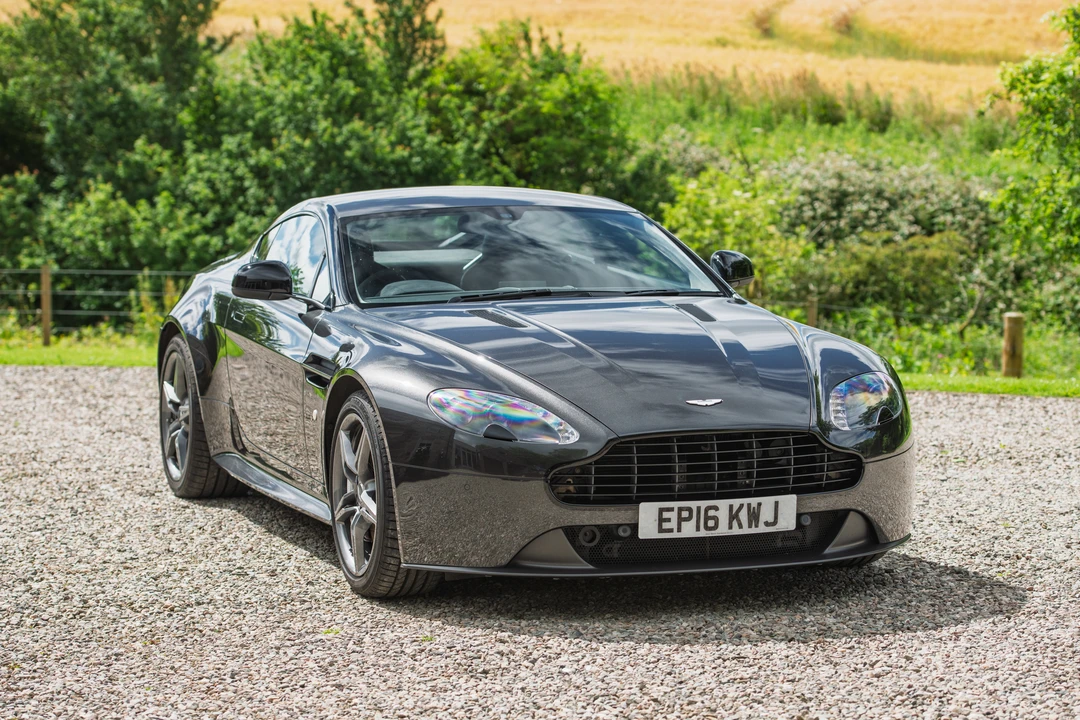 2015 Aston Martin V8 Vantage (2006-2017) - Image 9 of 31
