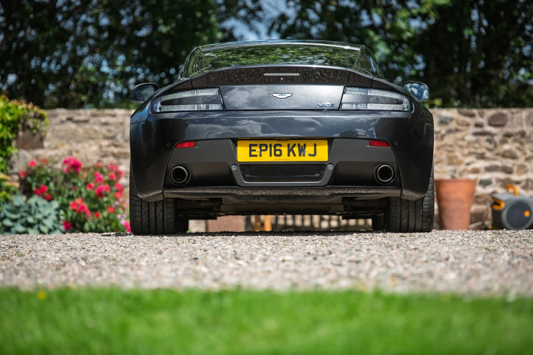 2015 Aston Martin V8 Vantage (2006-2017) - Image 13 of 31