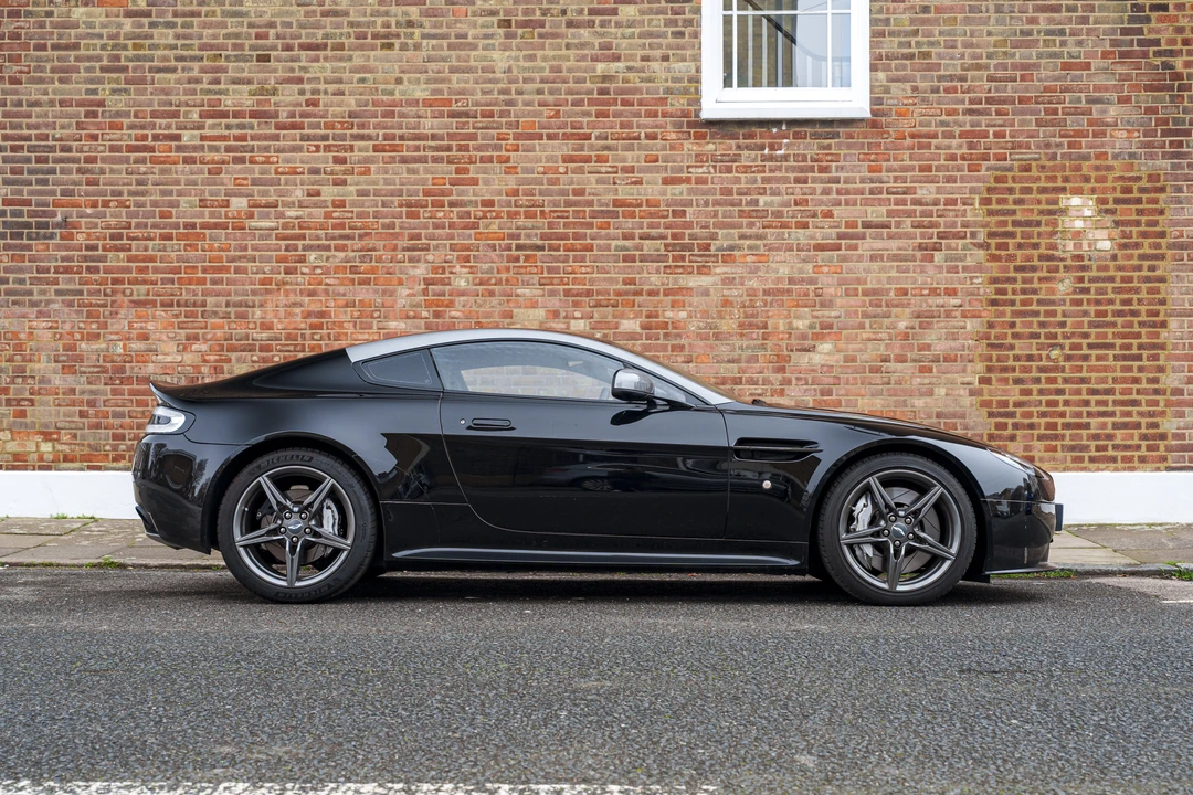2016 Aston Martin V8 Vantage (2006-2017) - Image 4 of 31