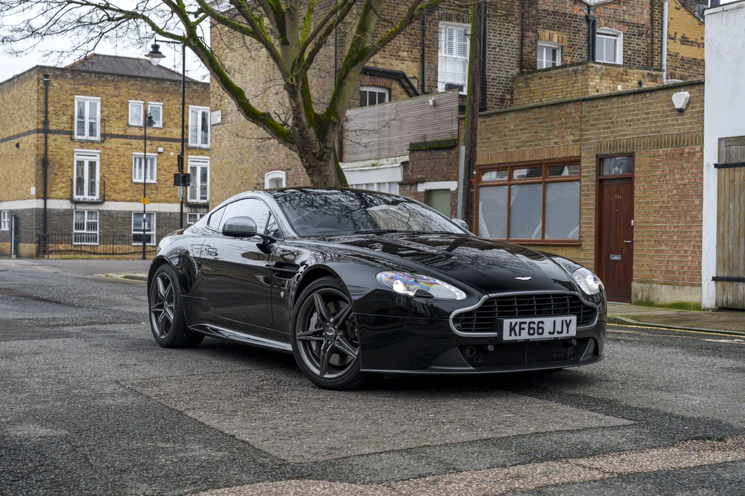 2016 Aston Martin V8 Vantage (2006-2017) - Image 10 of 31
