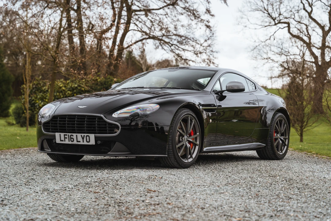 2011 Aston Martin V8 Vantage (2006-2017) - Image 5 of 31