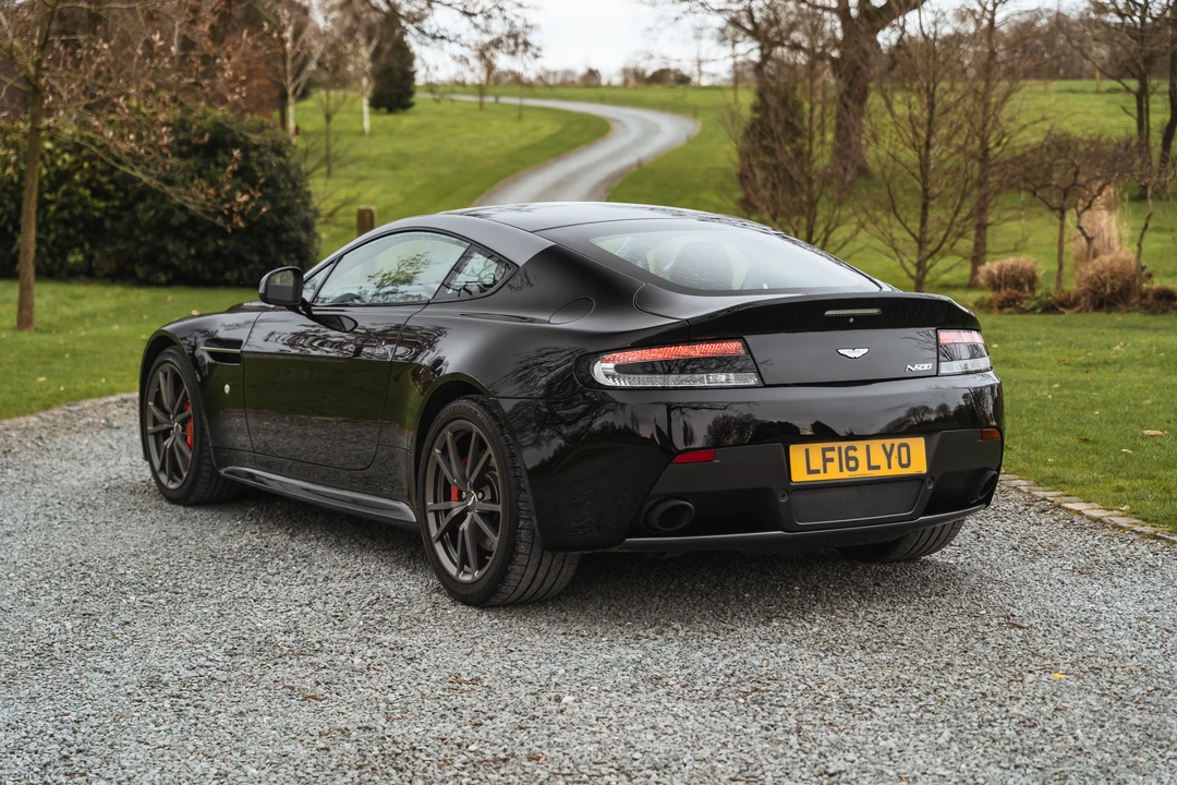 2011 Aston Martin V8 Vantage (2006-2017) - Image 8 of 31