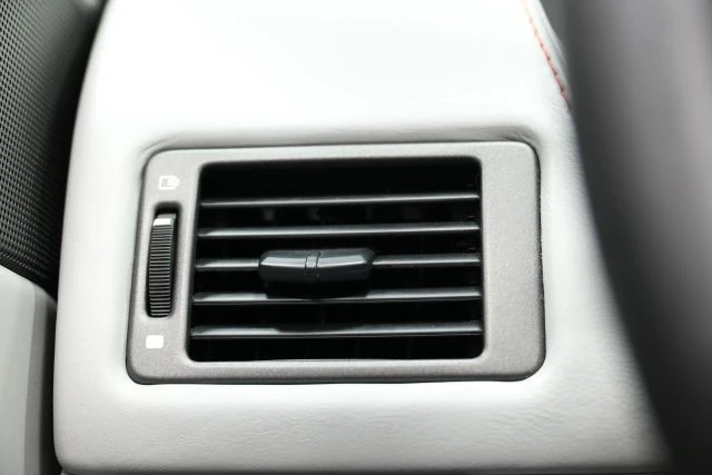 2016 Aston Martin V8 Vantage (2006-2017) - Image 22 of 31