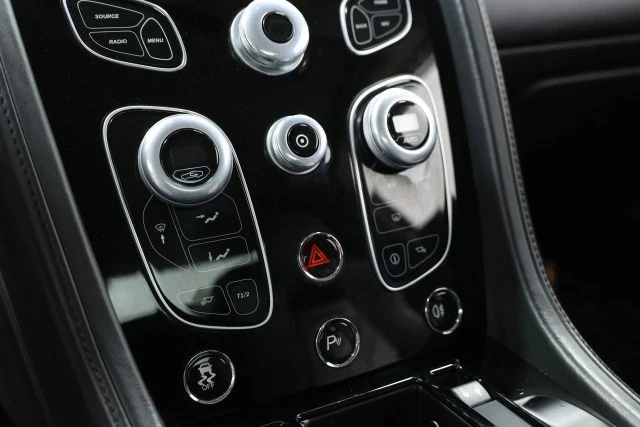 2016 Aston Martin V8 Vantage (2006-2017) - Image 25 of 31