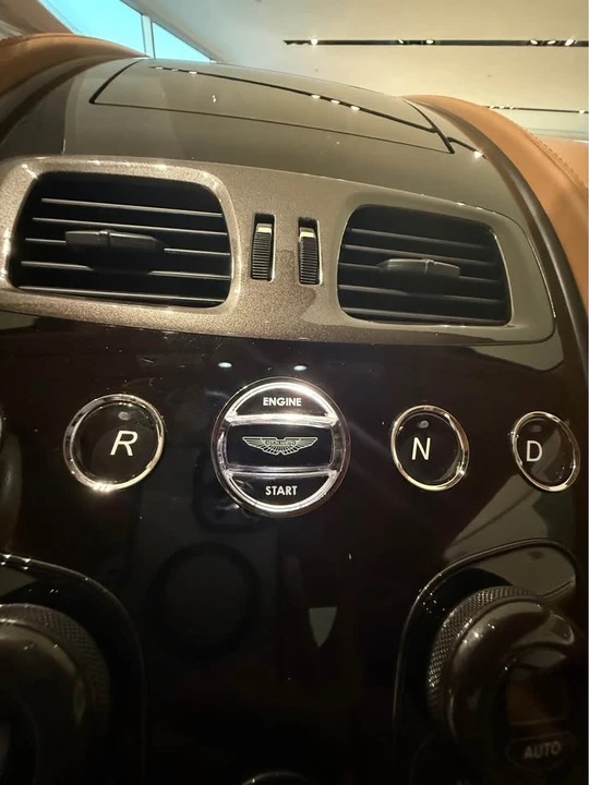 2016 Aston Martin Vanquish 2nd Gen - Image 17 of 19