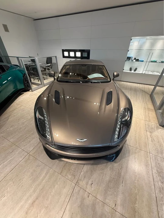 2016 Aston Martin Vanquish 2nd Gen - Image 15 of 19