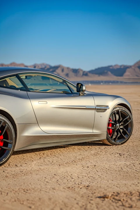 2016 Aston Martin Vanquish 2nd Gen - Image 25 of 31