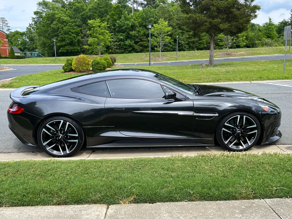 2016 Aston Martin Vanquish 2nd Gen - Image 27 of 31