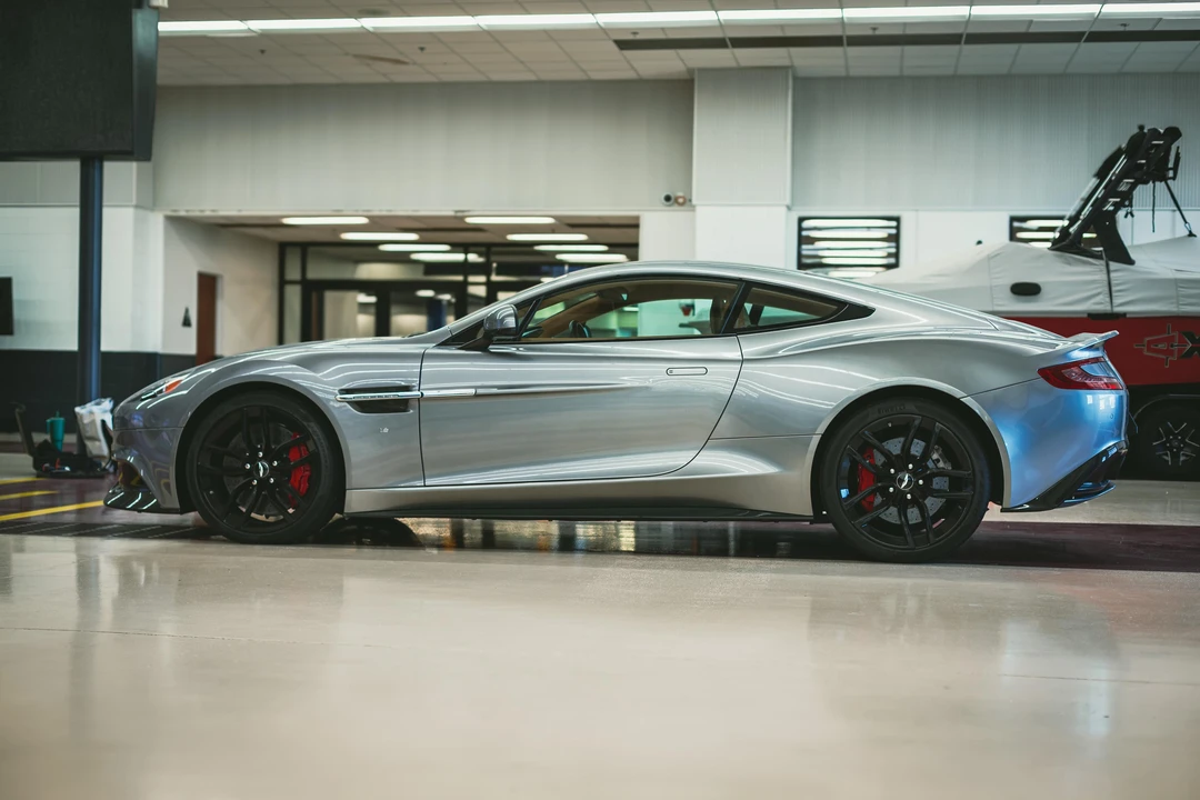 2016 Aston Martin Vanquish 2nd Gen - Image 24 of 31