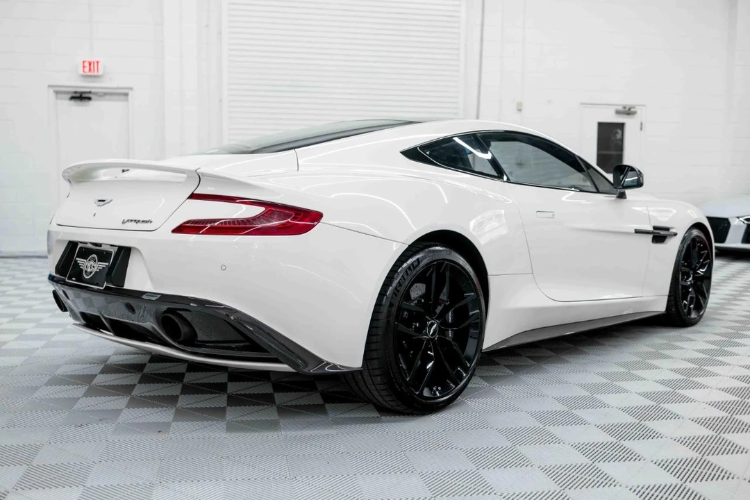2016 Aston Martin Vanquish 2nd Gen - Image 8 of 31