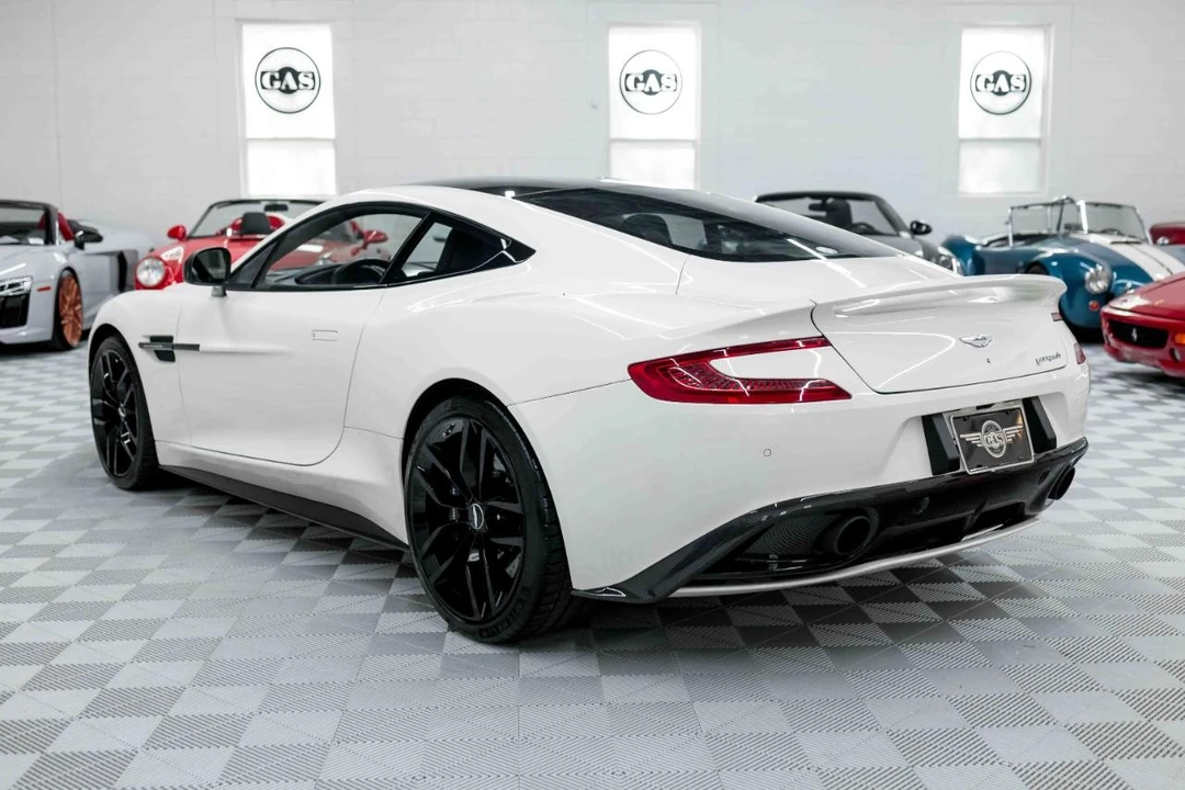2016 Aston Martin Vanquish 2nd Gen - Image 10 of 31