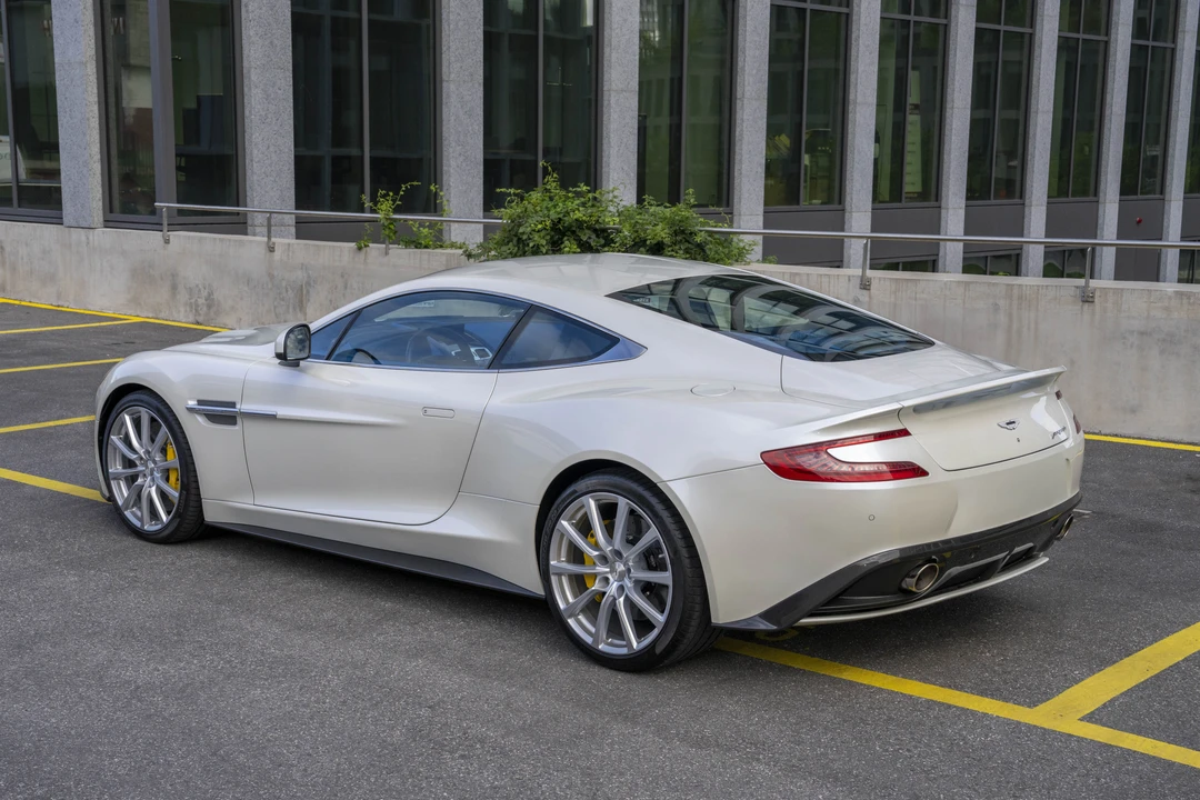 2016 Aston Martin Vanquish 2nd Gen - Image 13 of 31