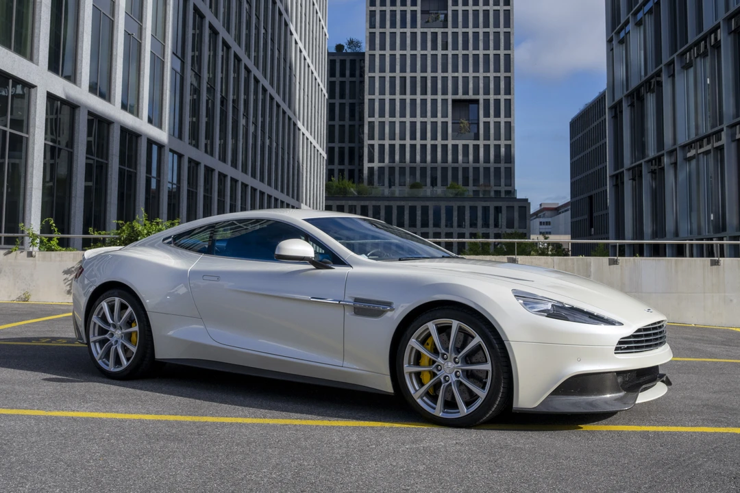 2016 Aston Martin Vanquish 2nd Gen - Image 17 of 31