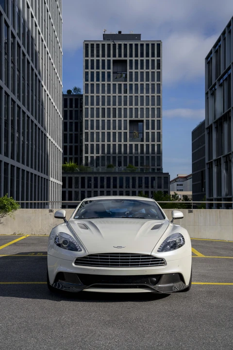 2016 Aston Martin Vanquish 2nd Gen - Image 29 of 31