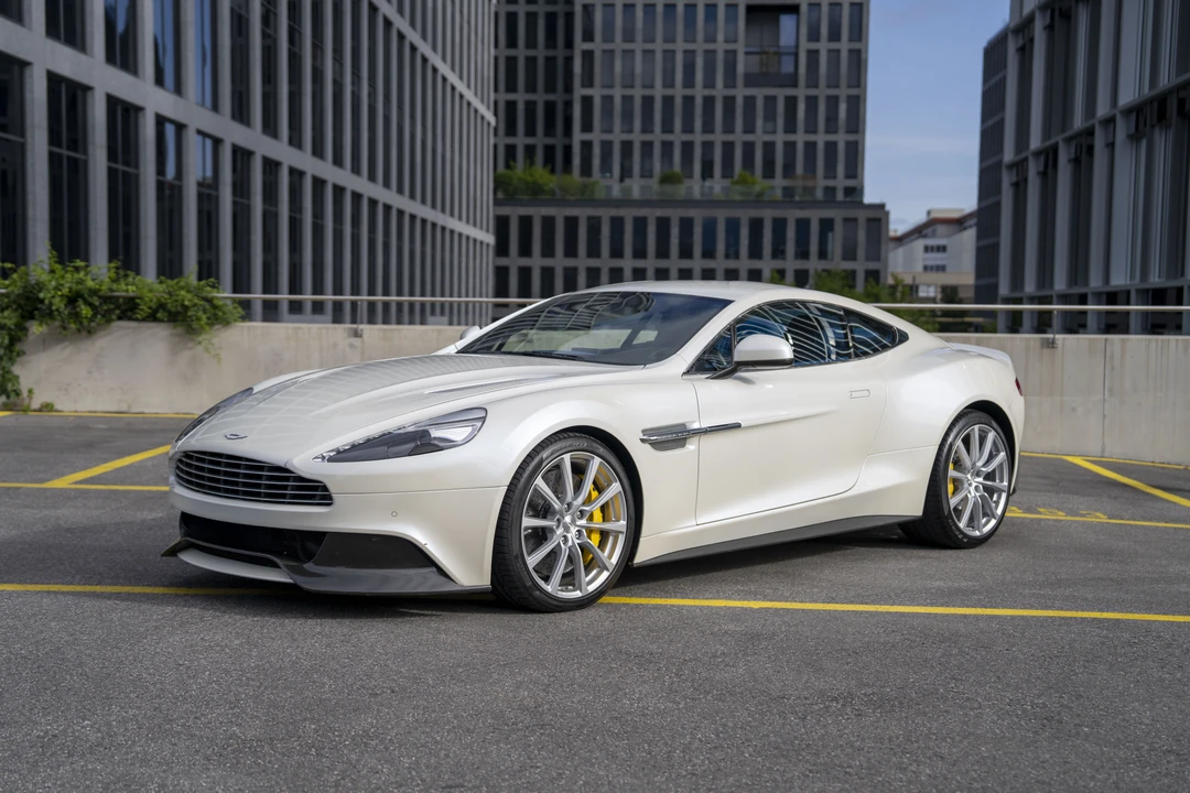 2016 Aston Martin Vanquish 2nd Gen - Image 11 of 31