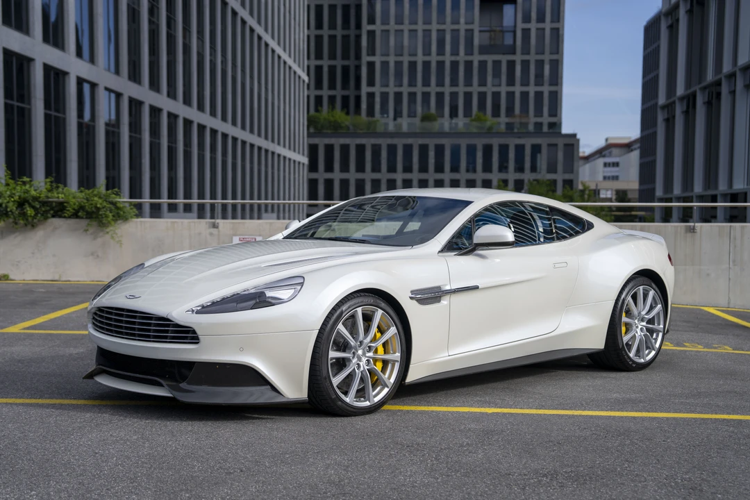 2016 Aston Martin Vanquish 2nd Gen - Image 19 of 31