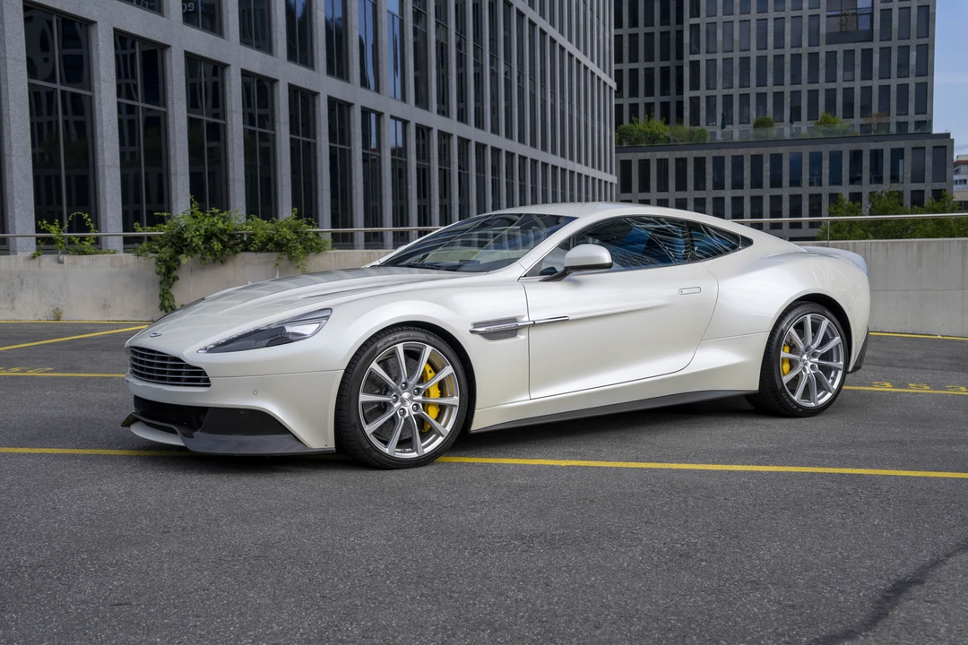 2016 Aston Martin Vanquish 2nd Gen - Image 20 of 31