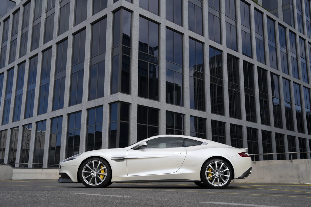 2016 Aston Martin Vanquish 2nd Gen - Image 22 of 31