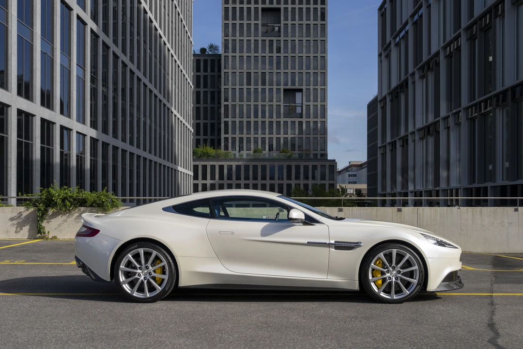 2016 Aston Martin Vanquish 2nd Gen - Image 8 of 31