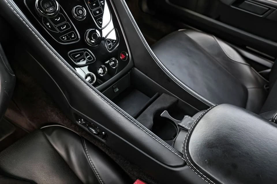 2016 Aston Martin Vanquish 2nd Gen - Image 19 of 20