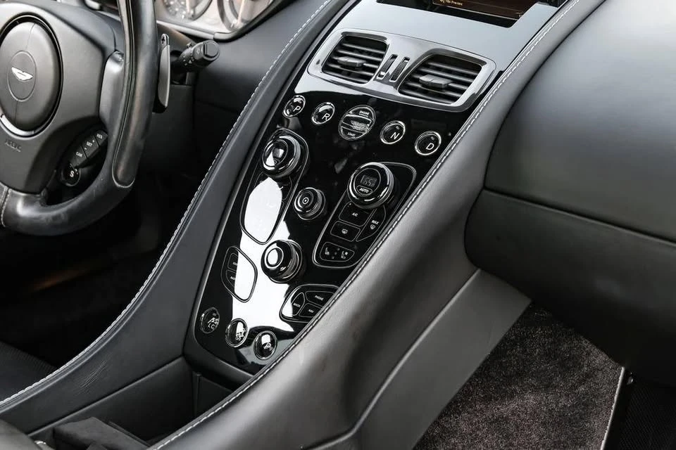 2016 Aston Martin Vanquish 2nd Gen - Image 18 of 20